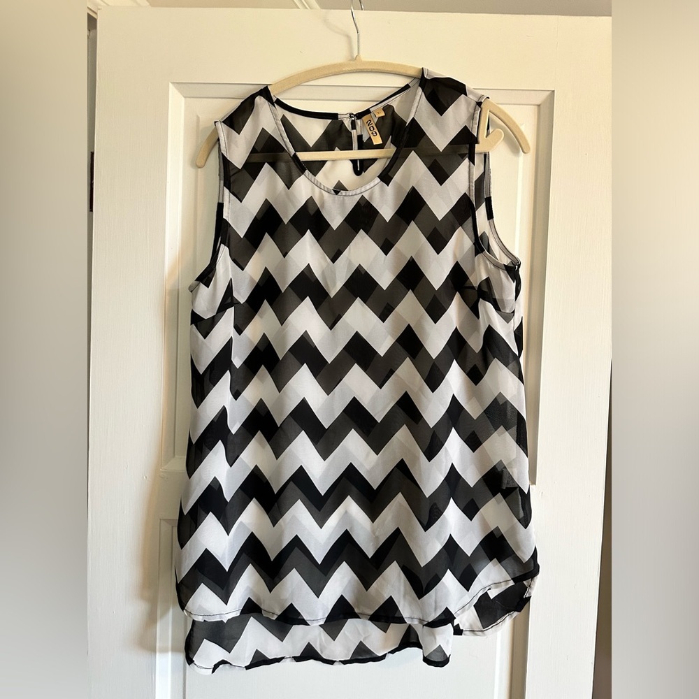Long chevron black and white sheer sleeveless top- 209
